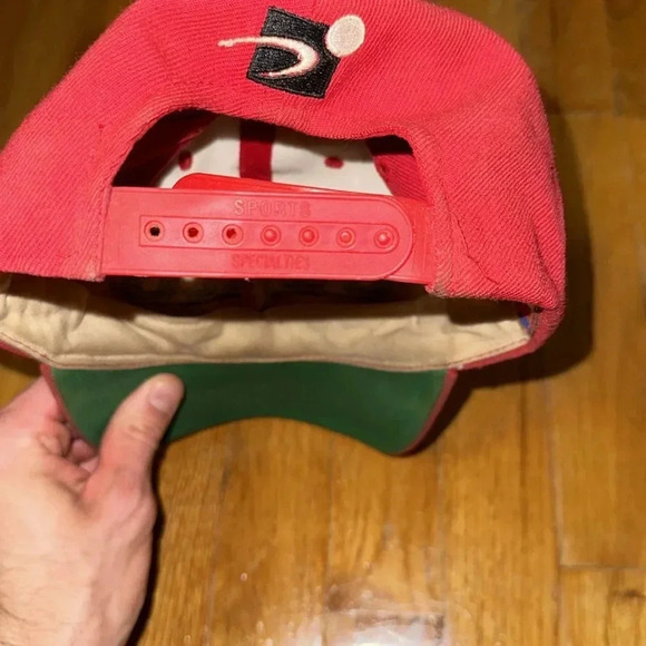 Vintage Chicago Bulls Basketball NBA Cap Hat Red/Black Snapback Collectible - Picture 11 of 16